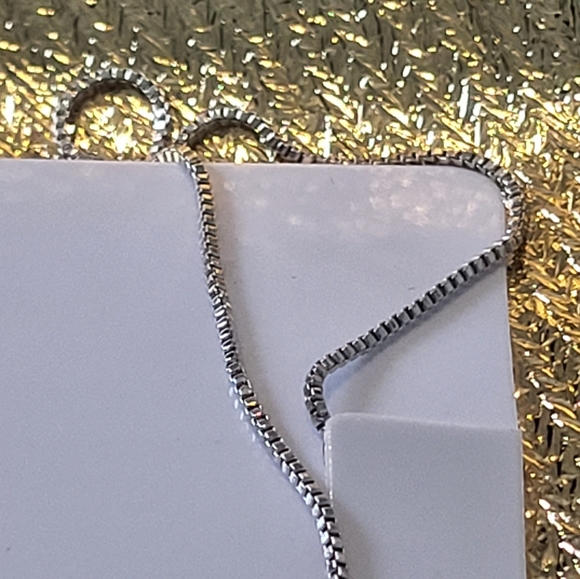 SWAROVSKI CRYSTAL NECKLACE - Picture 3 of 11